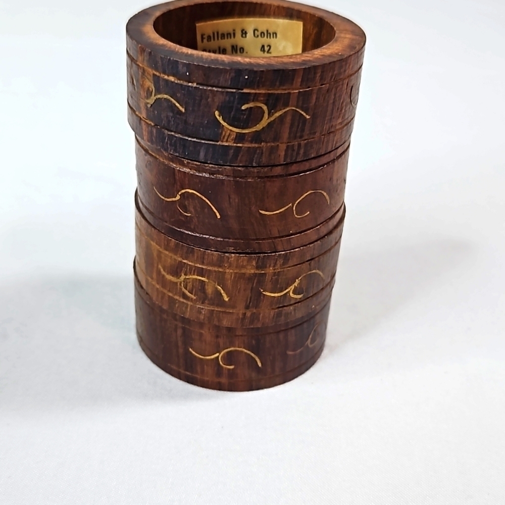 Fallani & Cohn 4 piece Napkin Rings - Picture 3 of 3